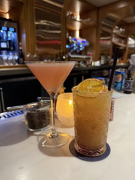 MAD Bar and Lounge Picture 10