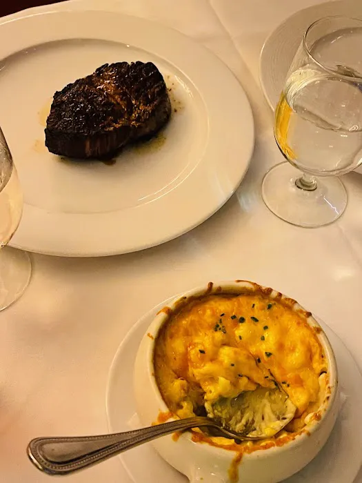Royal 35 Steakhouse Picture 6