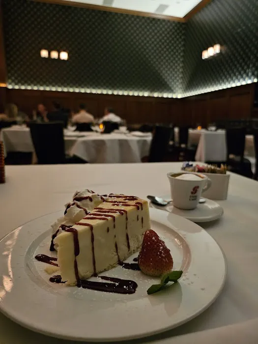 Royal 35 Steakhouse Picture 1