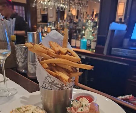 Docks Oyster Bar - Midtown East, NYC