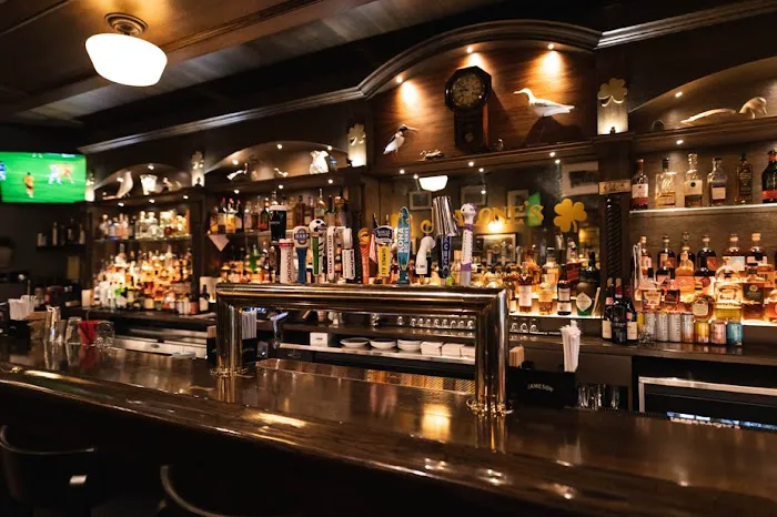 Malone's Irish Bar & Restaurant Picture 8