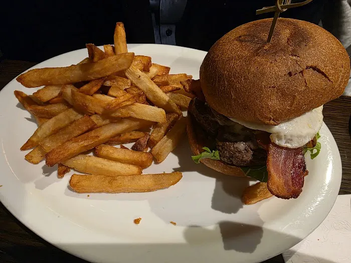Malone's Irish Bar & Restaurant Picture 2