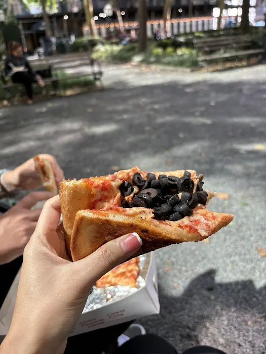 $1.50 Fresh Pizza Picture 9