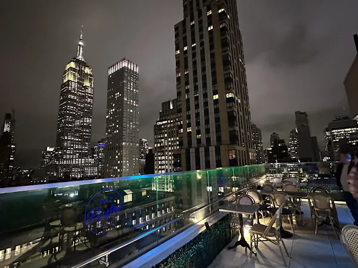 A to Z Rooftop on Fifth Picture 9