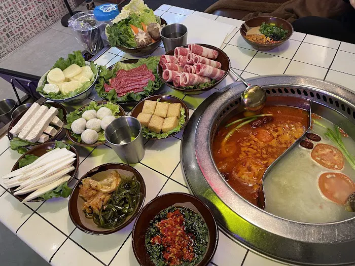 ER HOT POT 贰火锅 - 36th St Picture 6