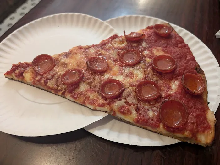 Artichoke Basille's Pizza Picture 4