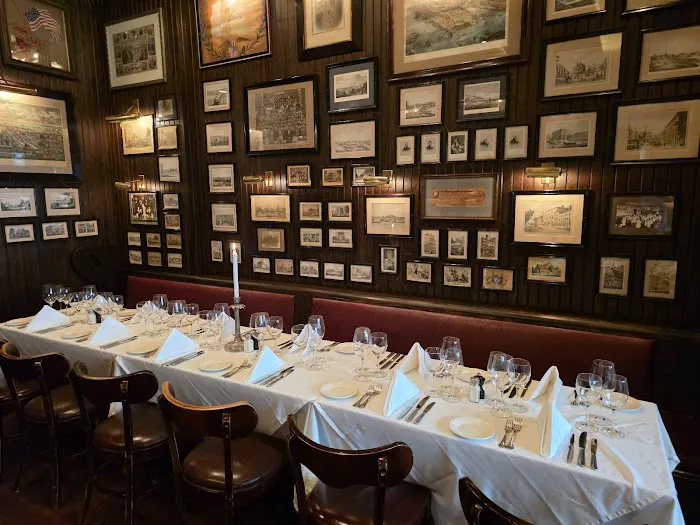 Keens Steakhouse Picture 4