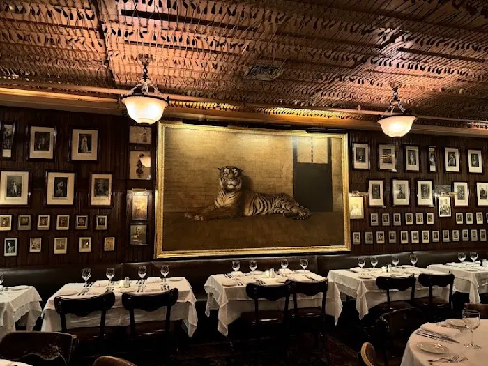 Keens Steakhouse Picture 9