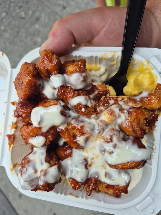 375° Chicken 'n Fries Picture 7