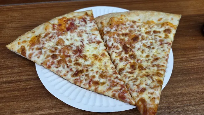 4 BOY PIZZA Picture 6