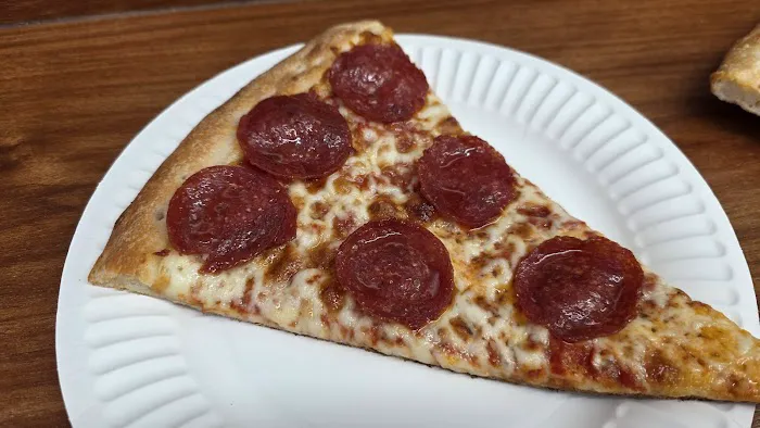 4 BOY PIZZA Picture 5