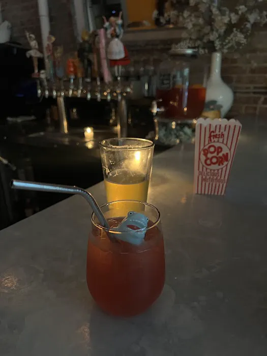 Pocket Bar NYC Picture 4