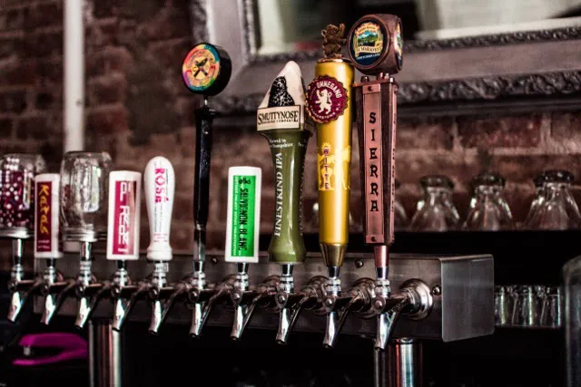 Pocket Bar NYC Picture 6