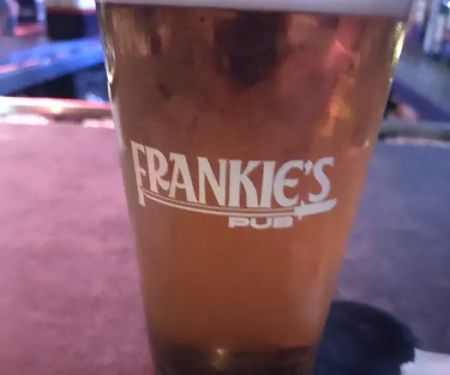 Frankie's Pub