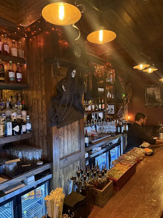 The Molly Pitcher Club Picture 9