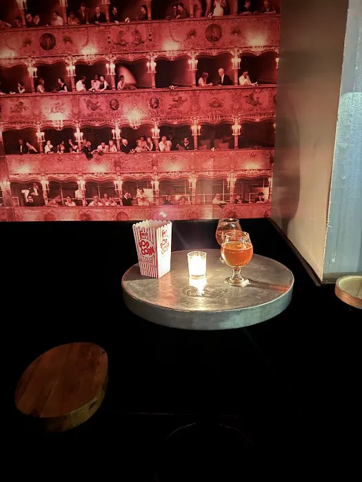 Back Pocket Bar Picture 3
