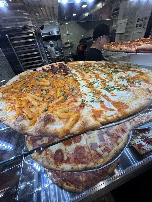 LaVista Pizza (10th Ave) Picture 1