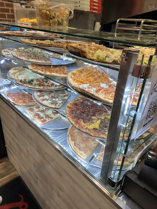 LaVista Pizza (10th Ave) Picture 8
