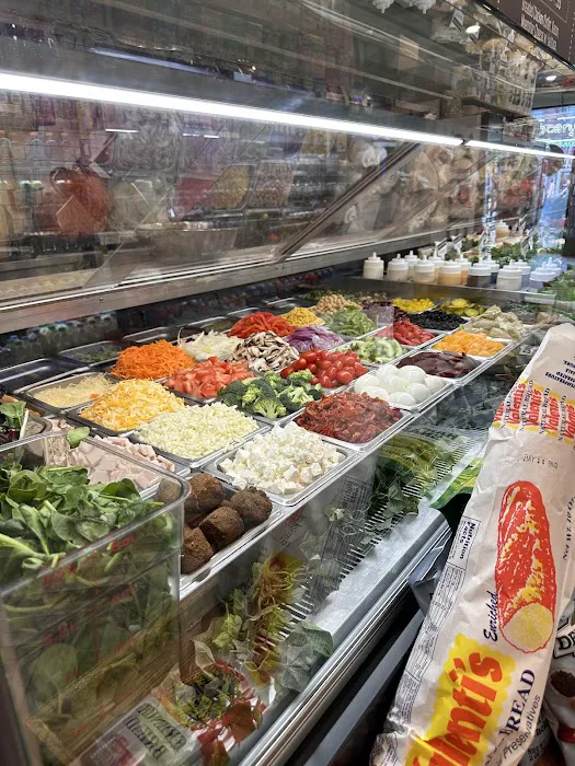 Eats on 48 Marketplace Picture 8