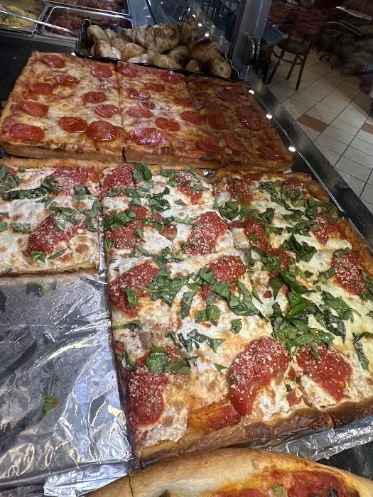 Mamas pizza Picture 2