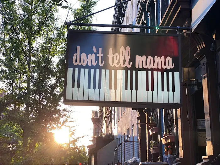 Don't Tell Mama Picture 5