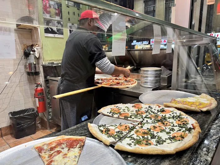 Famous Famiglia Pizza Picture 3