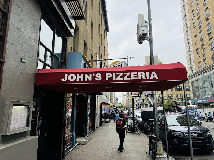John's Pizzeria of Times Square Picture 3