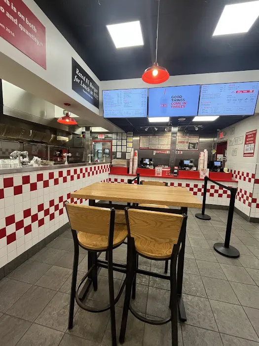Five Guys Picture 9