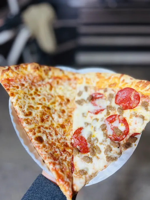 99 Cents Delicious Pizza Picture 3