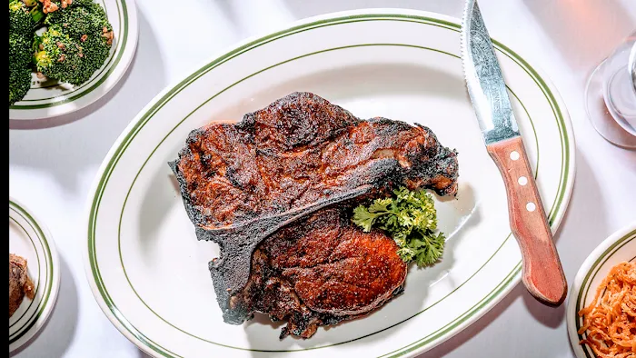 Frankie & Johnnie's Steakhouse Picture 1
