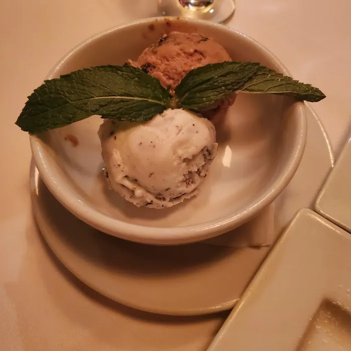 Frankie & Johnnie's Steakhouse Picture 9