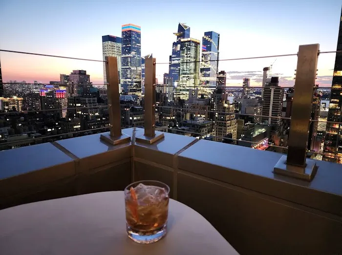 License to Chill Bar - Times Square Picture 1