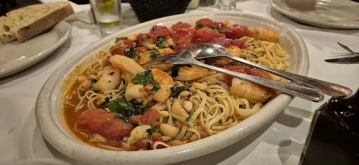 Carmine's - Time Square Picture 7