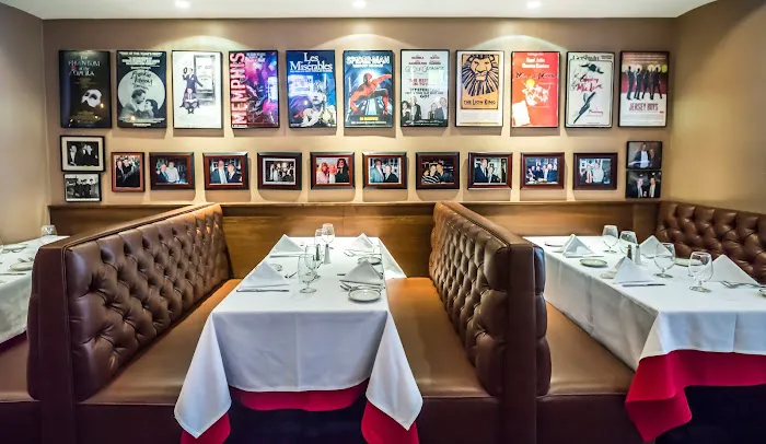 Frankie & Johnnie's Steakhouse Picture 3