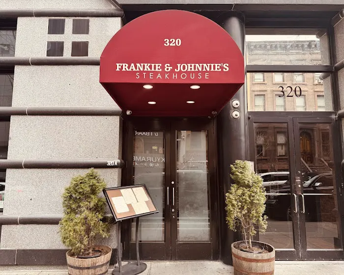 Frankie & Johnnie's Steakhouse Picture 5