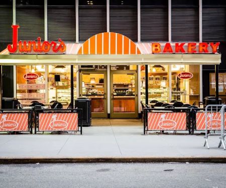 Junior's Restaurant & Bakery