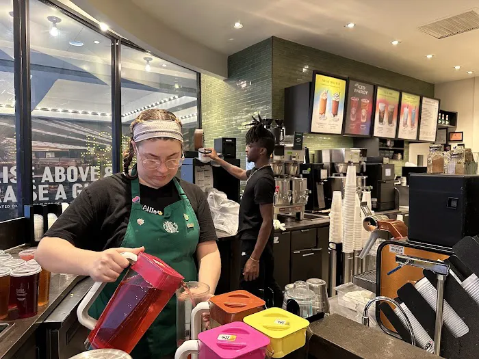 Starbucks Picture 6
