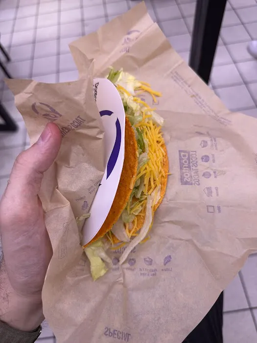 Taco Bell Cantina Picture 4