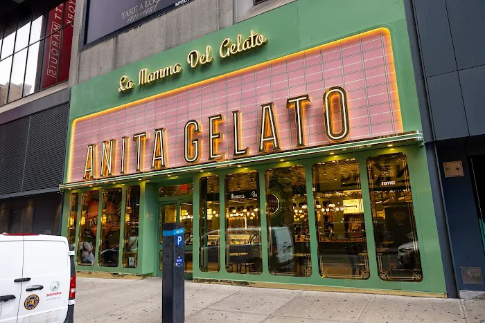 Anita La Mamma del Gelato Picture 8