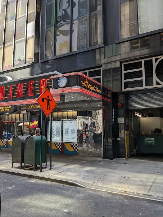 Hot Dogs 7th Ave Picture 1