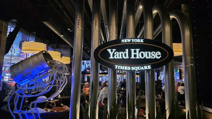 Yard House Picture 9
