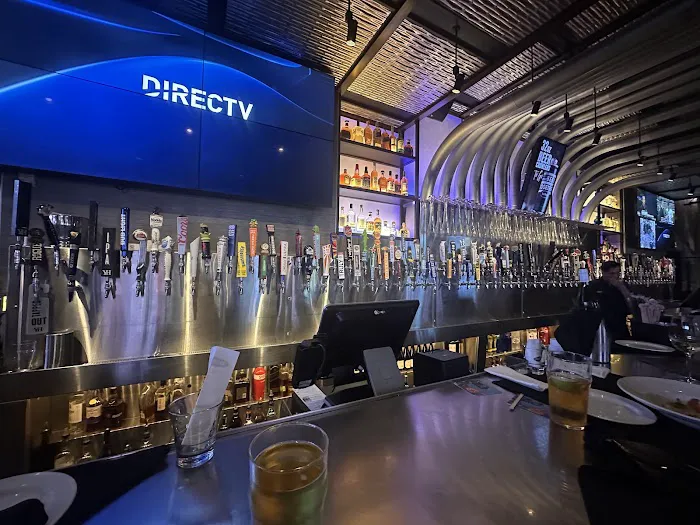 Yard House Picture 6