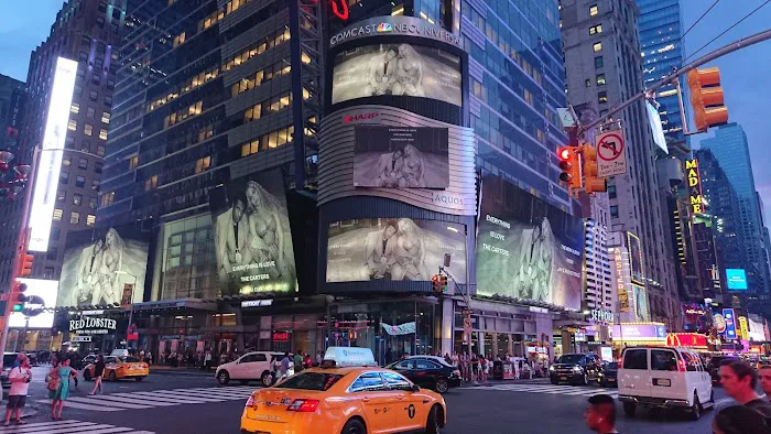 Paul’s on Times Square Picture 10