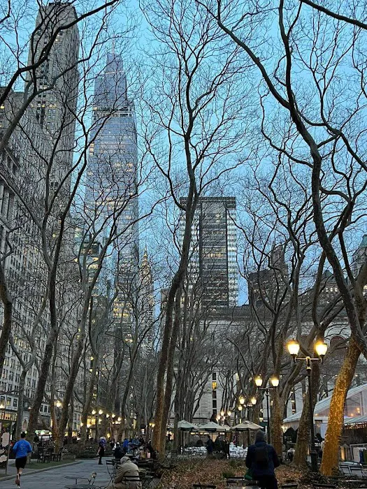 Bryant Park Bar Picture 4