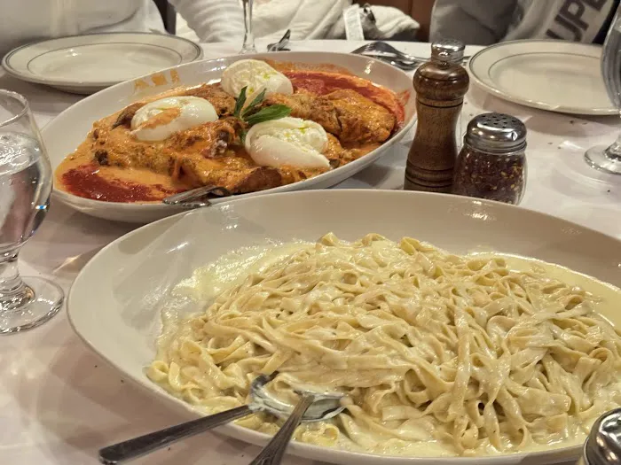 Tony's Di Napoli Picture 8