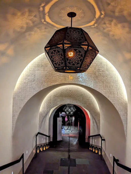 Célon Bar & Lounge Picture 2