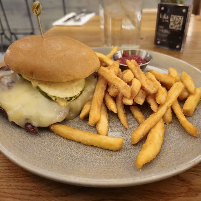 Isla & Co. - Midtown Picture 7