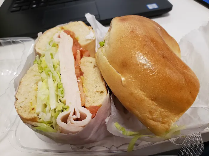 7 Brothers Famous Deli Picture 2