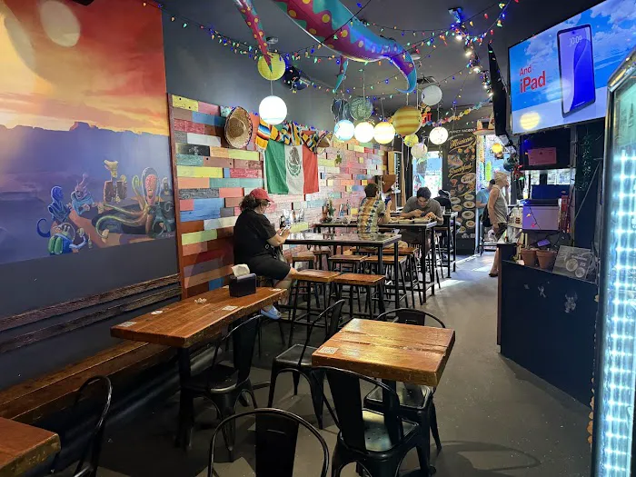 Planet Taco Picture 10