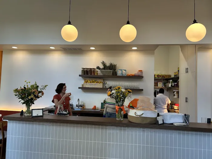 Dot's Cafe Picture 6